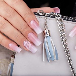 Manicure permanente con degradé o francesa